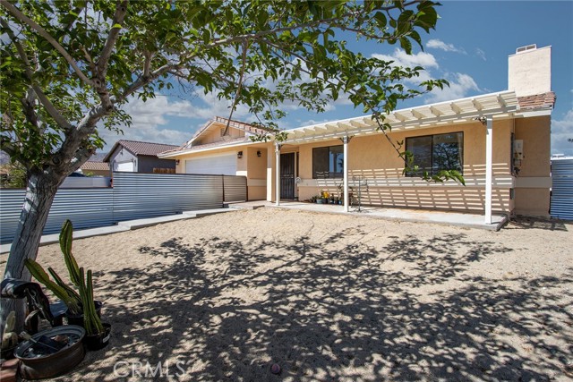Detail Gallery Image 2 of 41 For 5750 Hall Ln, Twentynine Palms,  CA 92277 - 3 Beds | 2 Baths