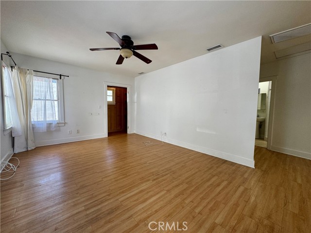 Detail Gallery Image 2 of 10 For 701 Mira Monte Pl, Pasadena,  CA 91101 - 1 Beds | 1 Baths