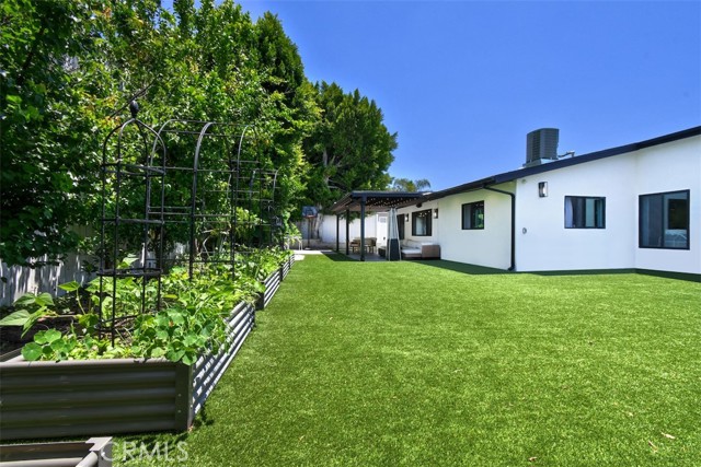 4 Bed Home for Sale in Valley Village, California