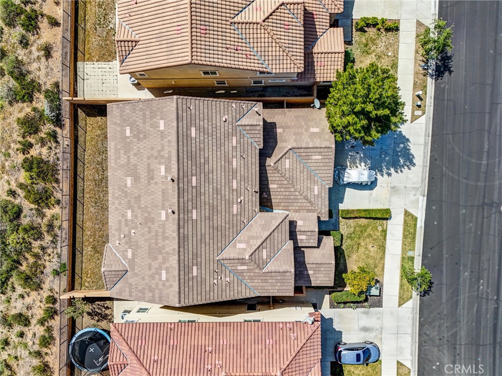 https://media.crmls.org/medias/d449c279-266e-4fef-8c3f-3d3805f9812a.jpg?preset=X-Large