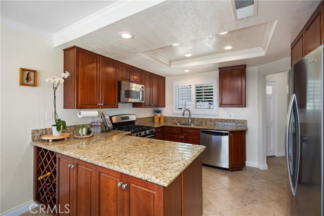 Detail Gallery Image 12 of 52 For 27776 Aberdeen, Mission Viejo,  CA 92691 - 3 Beds | 2/1 Baths