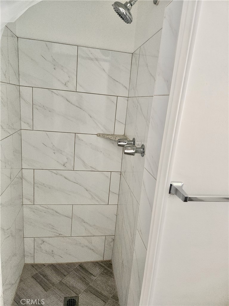 https://media.crmls.org/medias/d449dc93-0487-4f18-b7b5-497eb7bf9ac2.jpg?preset=X-Large
