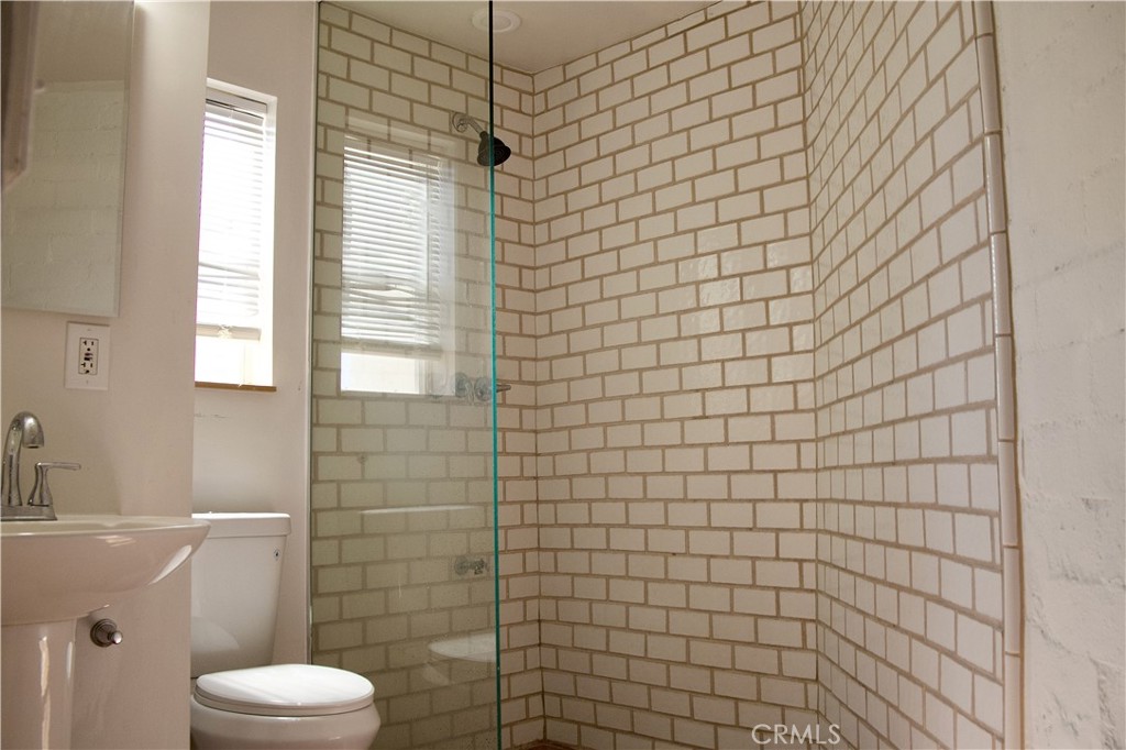 MLS #IV25124653 img 4