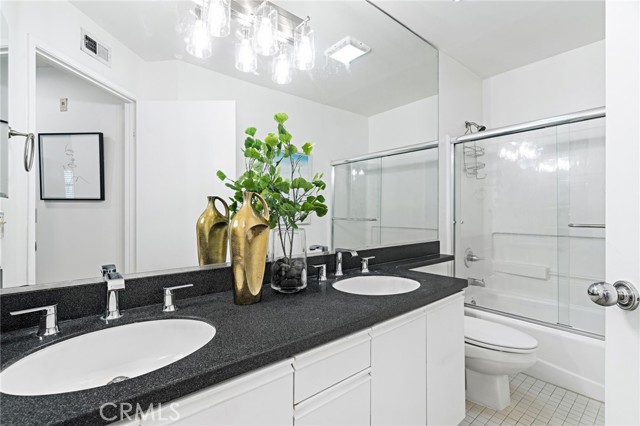 3561 Clarington Avenue, Los Angeles CA: https://media.crmls.org/medias/d44b1e29-3479-4c7f-9709-c7e10a7c7f51.jpg
