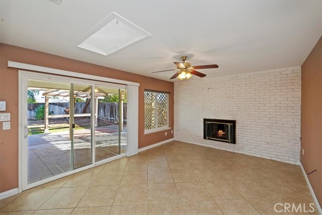 27580 Charlestown Drive, Menifee CA: https://media.crmls.org/medias/d44b3817-acb9-4dea-b010-5f40b7978d06.jpg