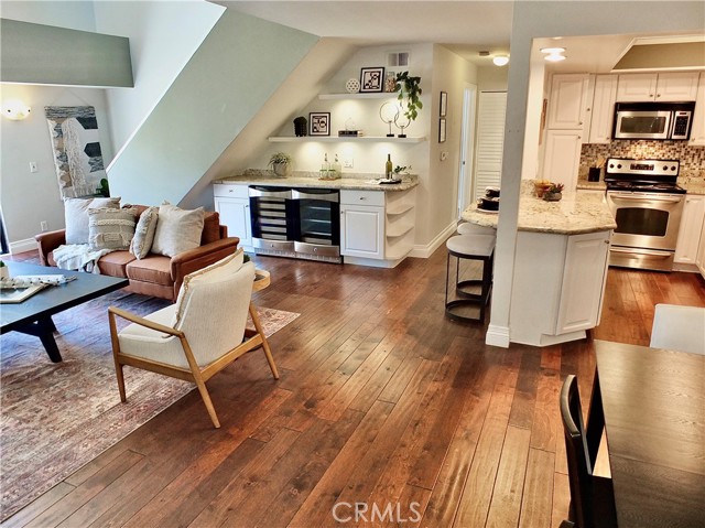 4138 E Mendez Street, Long Beach CA: https://media.crmls.org/medias/d44bbf1d-2a3b-46dc-9079-167220d20050.jpg