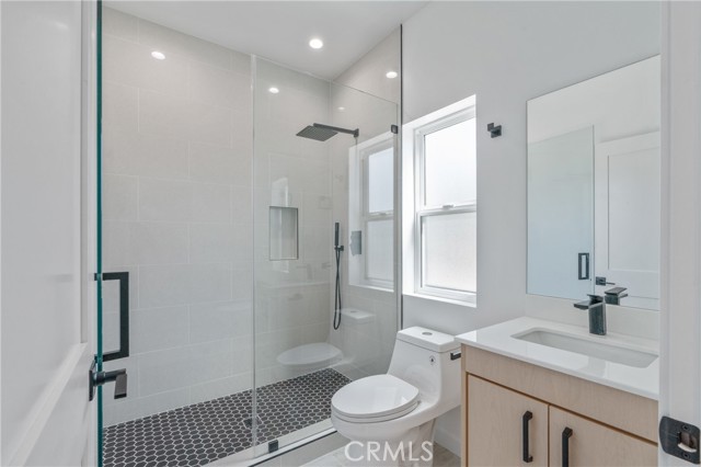 11142 Woodley Avenue, Granada Hills CA: https://media.crmls.org/medias/d44c14dc-0a79-48cd-948f-ef0fd9601ee9.jpg