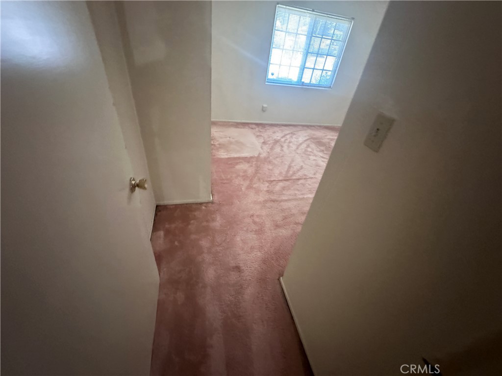 https://media.crmls.org/medias/d44e1e30-4d00-481c-8749-7c1ed3c9a824.jpg?preset=X-Large