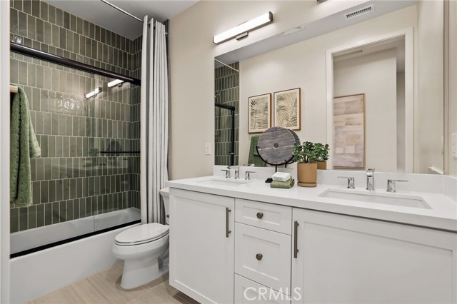 19071 Main Street, Huntington Beach CA: https://media.crmls.org/medias/d4513642-d821-490e-9e72-e35b4c77f463.jpg