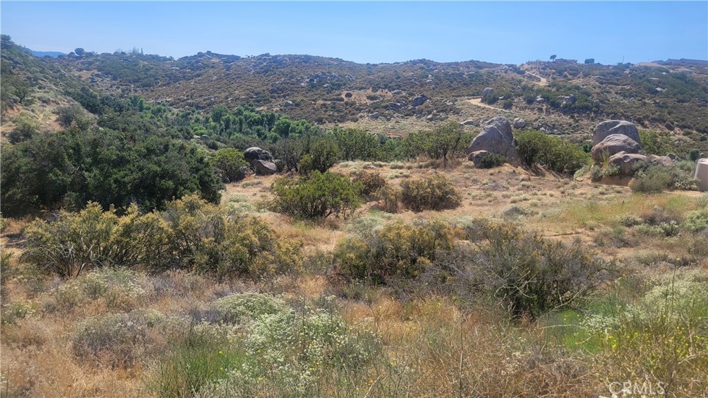 48775 Leaning Rock Court