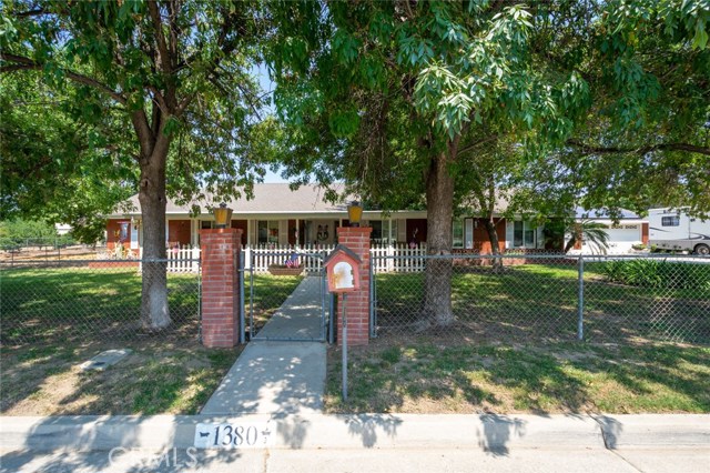 Photo of 1380 Eaton Avenue, Hemet, CA 92543