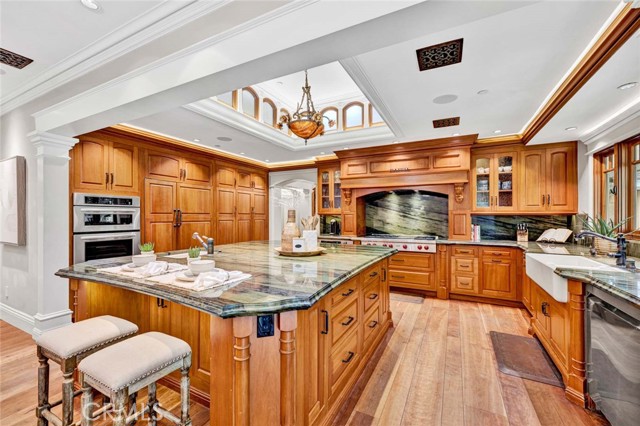Detail Gallery Image 3 of 48 For 752 N Creekview Dr, Orange,  CA 92869 - 6 Beds | 6/1 Baths
