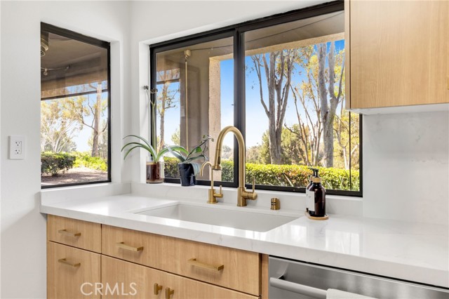 Detail Gallery Image 7 of 41 For 23267 Cherry Hill St, Mission Viejo,  CA 92692 - 2 Beds | 2 Baths