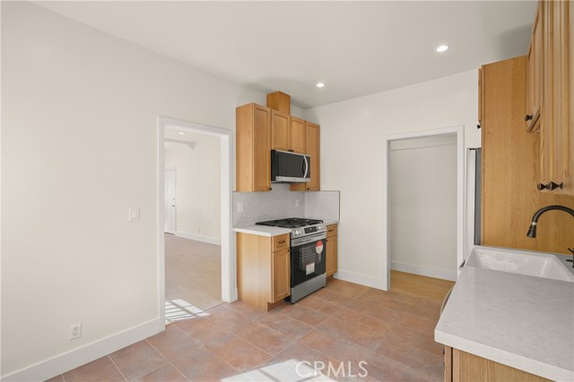 Detail Gallery Image 31 of 56 For 2840 Potomac Ave #1/2,  Los Angeles,  CA 90016 - 2 Beds | 1 Baths