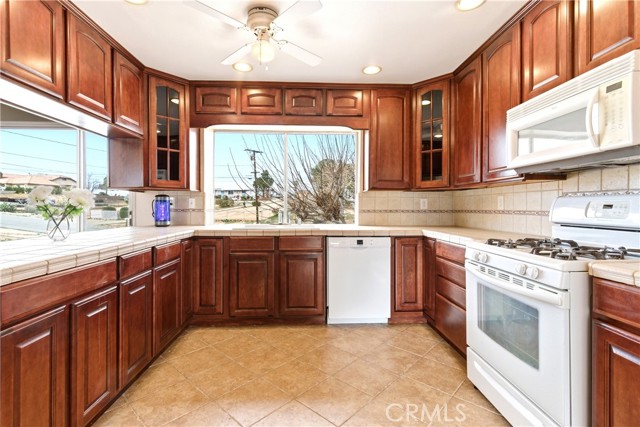 Detail Gallery Image 17 of 45 For 18785 Talisman, Hesperia,  CA 92345 - 3 Beds | 2/1 Baths