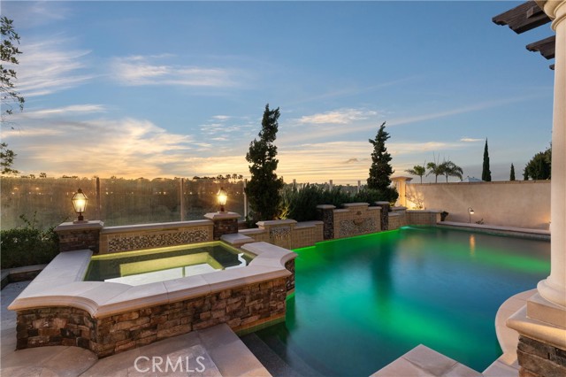 Detail Gallery Image 5 of 26 For 72 Victoria, Newport Beach,  CA 92660 - 4 Beds | 3 Baths