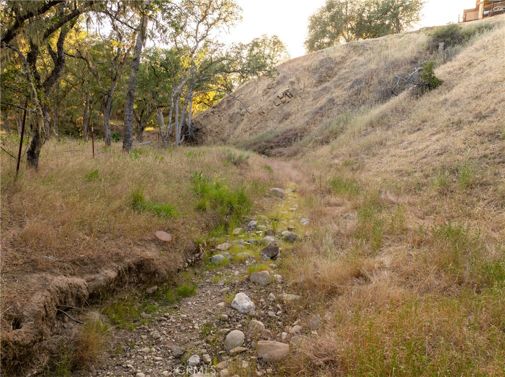 https://media.crmls.org/medias/d45417a7-3bfb-4659-b0aa-60643a0cdb79.jpg?preset=X-Large