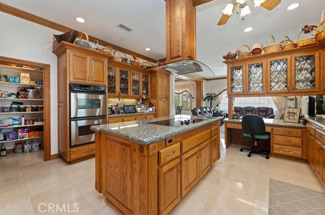 Detail Gallery Image 17 of 75 For 6975 Wyndham Hill Dr, Riverside,  CA 92506 - 4 Beds | 4/1 Baths