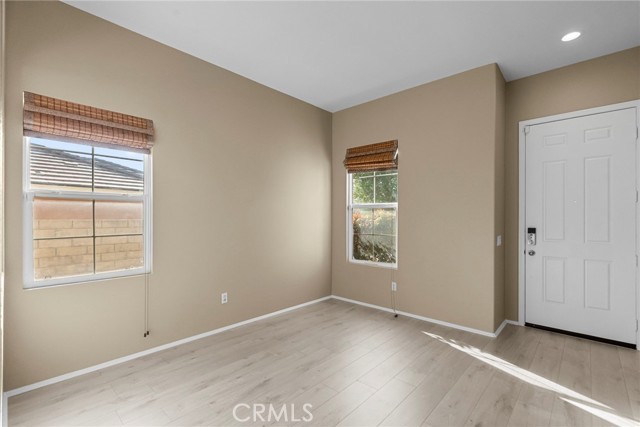 19316 Sidani Lane, Saugus CA: https://media.crmls.org/medias/d454542a-3313-47e4-b87b-eee73b8b0996.jpg
