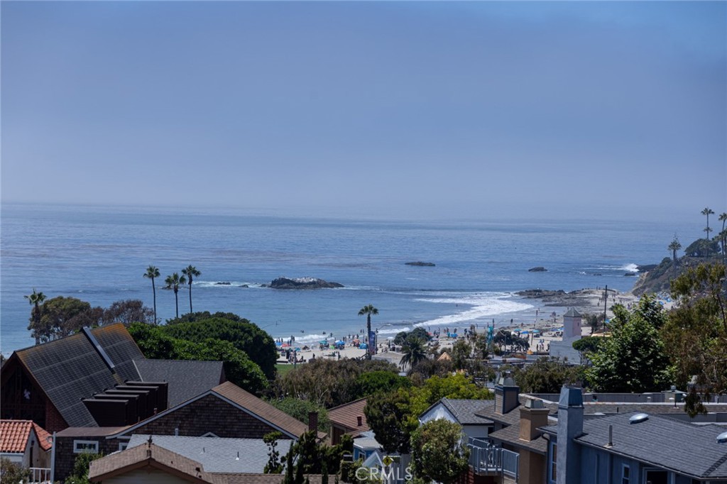 https://media.crmls.org/medias/d4555b7c-882b-4c8d-ae68-1d9b415419f0.jpg?preset=X-Large