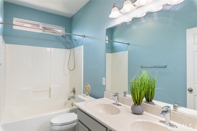 Detail Gallery Image 30 of 59 For 41041 Crimson Pillar Lane, Lake Elsinore,  CA 92532 - 4 Beds | 2/1 Baths