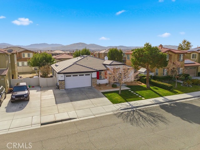Detail Gallery Image 5 of 40 For 5782 Kilburn High, Palmdale,  CA 93552 - 4 Beds | 3 Baths