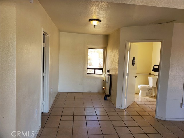 20600 US Highway 18, Apple Valley, California 92307, ,Commercial Lease,For Rent,20600 US Highway 18,CRHD24252553