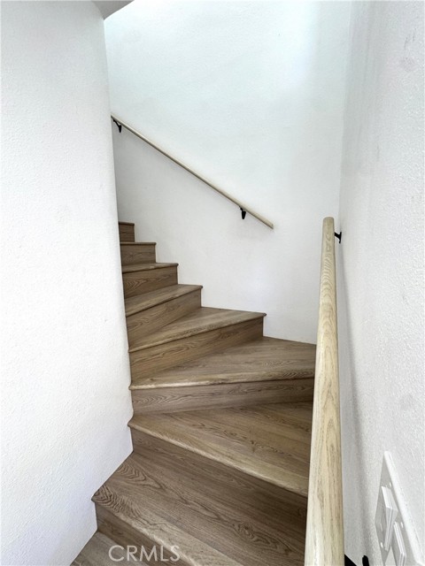 Detail Gallery Image 3 of 21 For 122 46th St #B,  Newport Beach,  CA 92663 - 3 Beds | 2 Baths