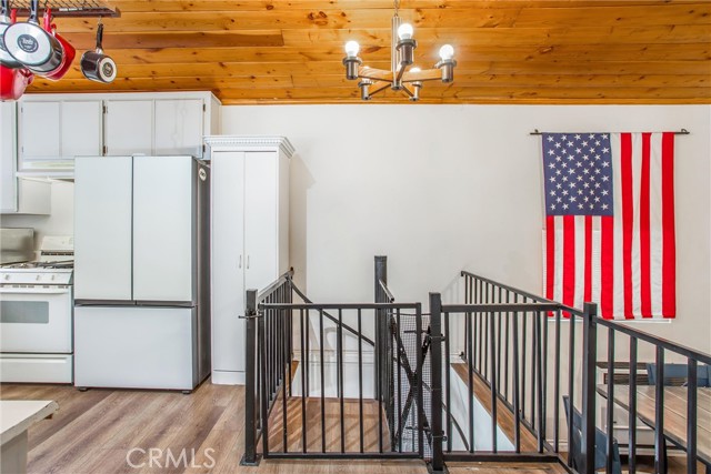 9269 Wood Road, Forest Falls CA: https://media.crmls.org/medias/d456f39c-62f2-4fe8-9cf7-836093b664bc.jpg