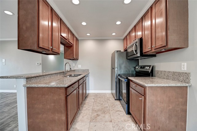 21981 Rimhurst Drive, Lake Forest CA: https://media.crmls.org/medias/d4570a08-d3f2-44e4-ba61-13cec4c32ae3.jpg