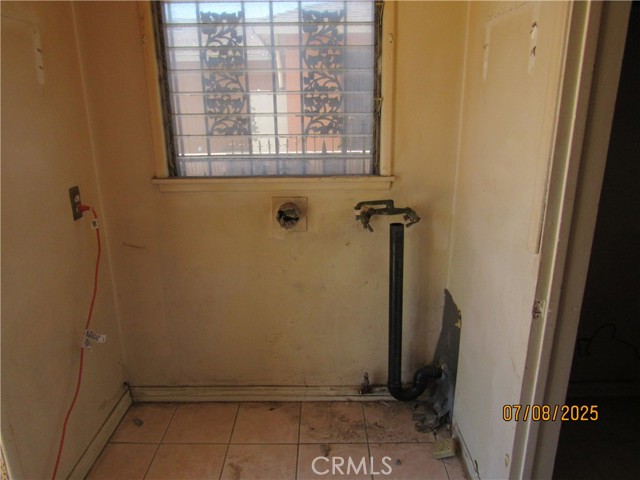 Detail Gallery Image 18 of 30 For 1410 West Stockwell, Compton,  CA 90222 - 5 Beds | 2 Baths