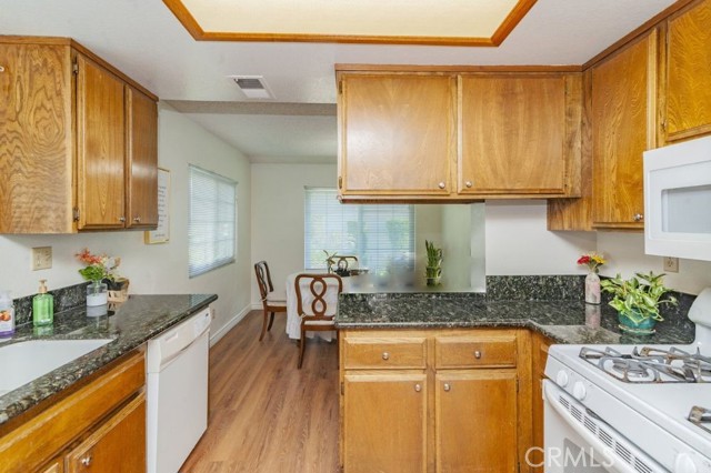 Detail Gallery Image 9 of 37 For 1182 N Sunflower Ave #5,  Covina,  CA 91724 - 2 Beds | 3 Baths