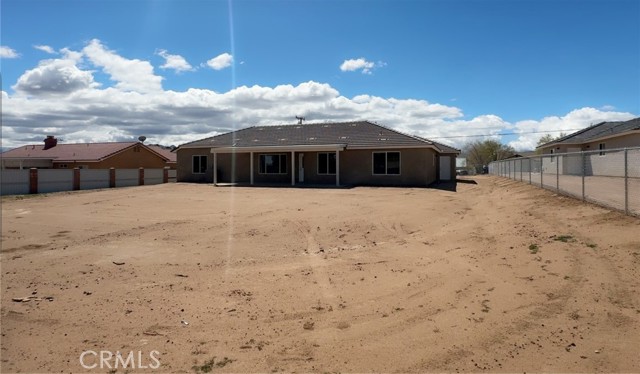 17995 Seaforth Street, Hesperia CA: https://media.crmls.org/medias/d457bf6e-5fc4-40ea-baec-a128c0c6d0f6.jpg
