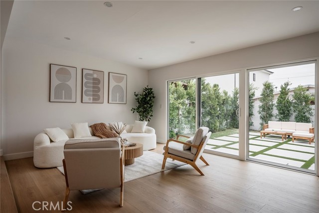 14126 Runnymede Street, Van Nuys CA: https://media.crmls.org/medias/d457fddb-ad14-47c7-8b63-5701ce30d8e9.jpg