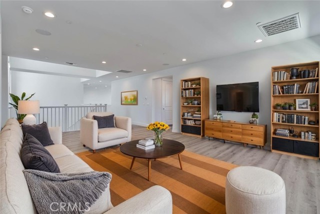 1734 Lester Avenue, Clovis CA: https://media.crmls.org/medias/d458aed8-3898-4144-a46e-5ece851bb2a1.jpg