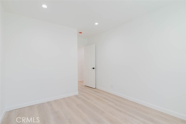 13138 Corcoran photo 13