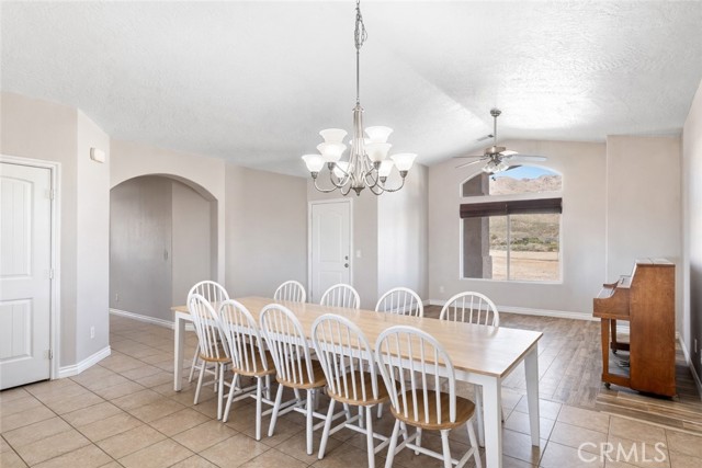 Detail Gallery Image 69 of 73 For 13850 Nightshade Rd, Apple Valley,  CA 92307 - 5 Beds | 5 Baths