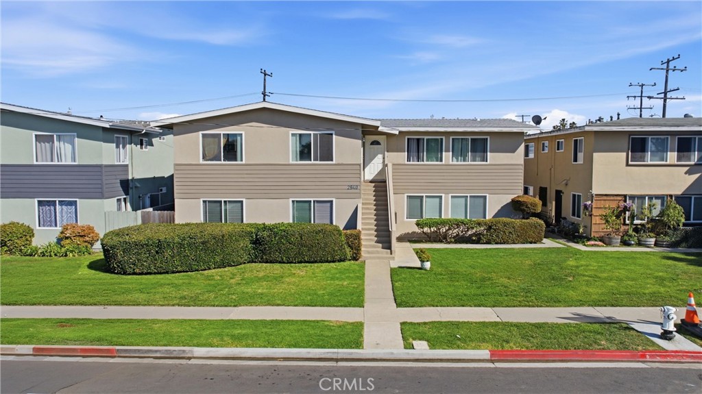 Quadruplex at 2940 Peppertree