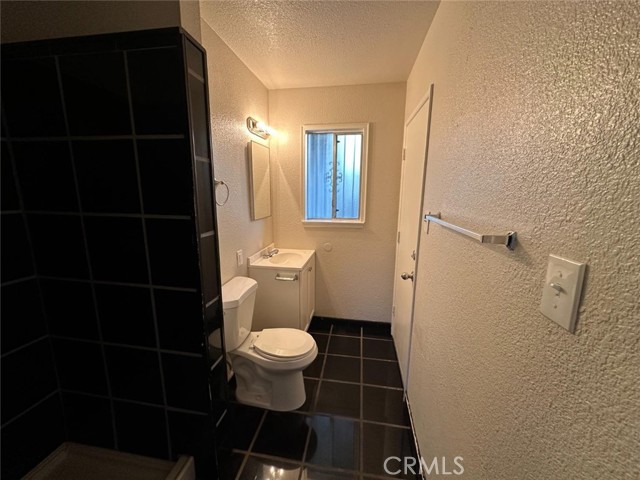 Detail Gallery Image 13 of 17 For 4747 E Braly Ave, Fresno,  CA 93702 - 3 Beds | 2 Baths