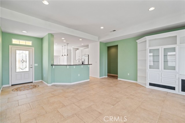 570 Olazabal Drive, Hemet CA: https://media.crmls.org/medias/d45b64da-fd98-436c-96b7-27a9ca6543af.jpg