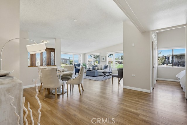 Detail Gallery Image 10 of 26 For 13580 Cedar Crest Ln 110l,  Seal Beach,  CA 90740 - 2 Beds | 1/1 Baths