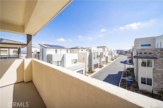 Detail Gallery Image 44 of 69 For 27516 Golden Currant Pl, Valencia,  CA 91381 - 4 Beds | 4/1 Baths