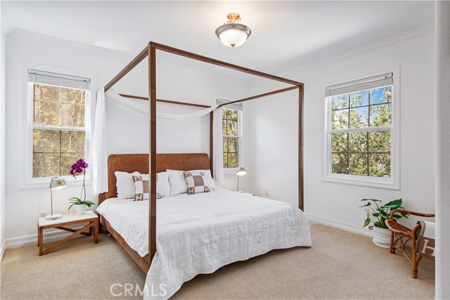 Detail Gallery Image 29 of 40 For 8005 Bell Crest Dr, Los Angeles,  CA 90045 - 6 Beds | 4 Baths