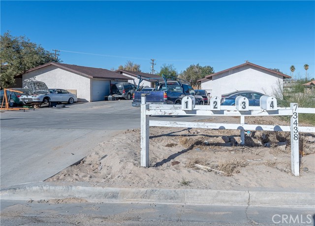 Detail Gallery Image 2 of 26 For 73438 El Paseo Dr, Twentynine Palms,  CA 92277 - – Beds | – Baths