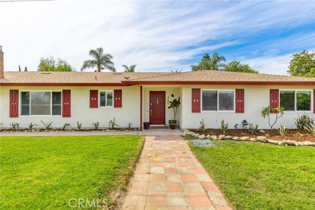 Detail Gallery Image 3 of 53 For 4795 Bain St, Jurupa Valley,  CA 91752 - 3 Beds | 2 Baths