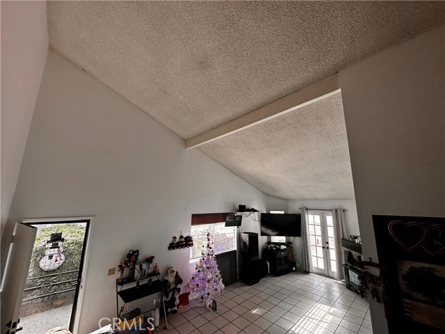 14181 Oro Grande Street photo 4
