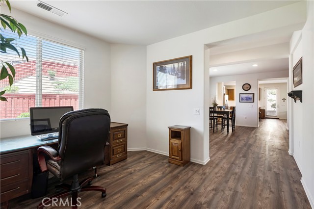197 Inkster Way, Hemet CA: https://media.crmls.org/medias/d45deaee-76a8-4a21-b005-3a0e5f9e3a0c.jpg