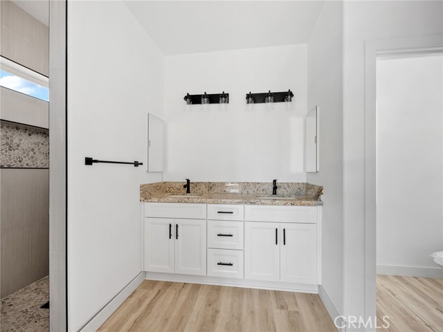 Detail Gallery Image 18 of 33 For 15605 Dale Evans Pkwy, Apple Valley,  CA 92307 - 4 Beds | 2/1 Baths