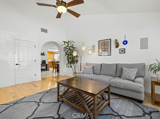 Detail Gallery Image 7 of 70 For 27214 Corry Pl, Saugus,  CA 91350 - 4 Beds | 2 Baths