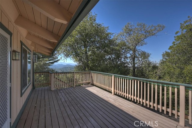 815 Chamois, Crestline, CA 92325